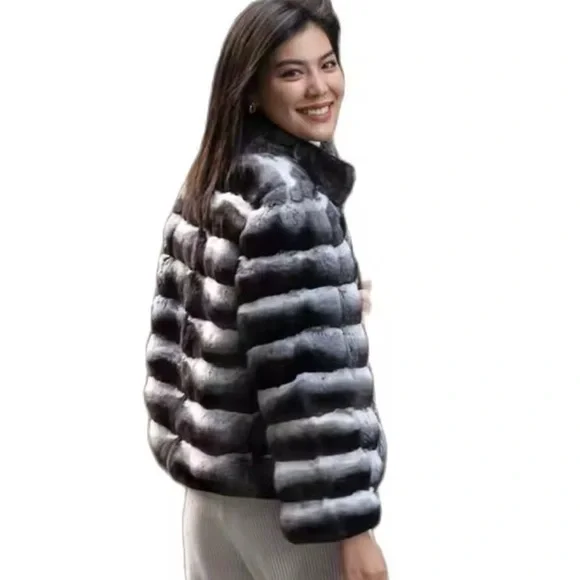 Luxurious Gray real Fur Jacket - Picture 4 of 5